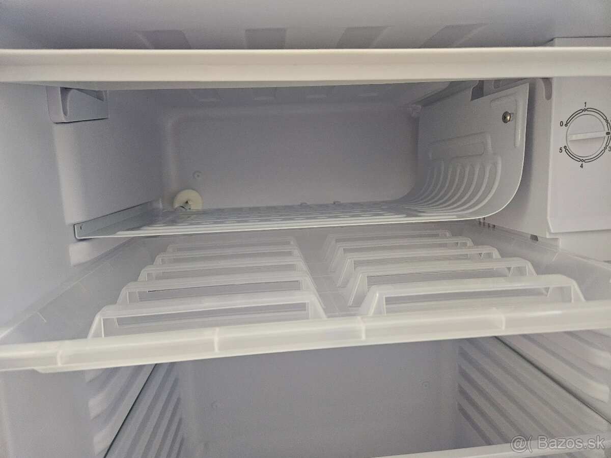 Kombinovaná menšia chladnička - 3
