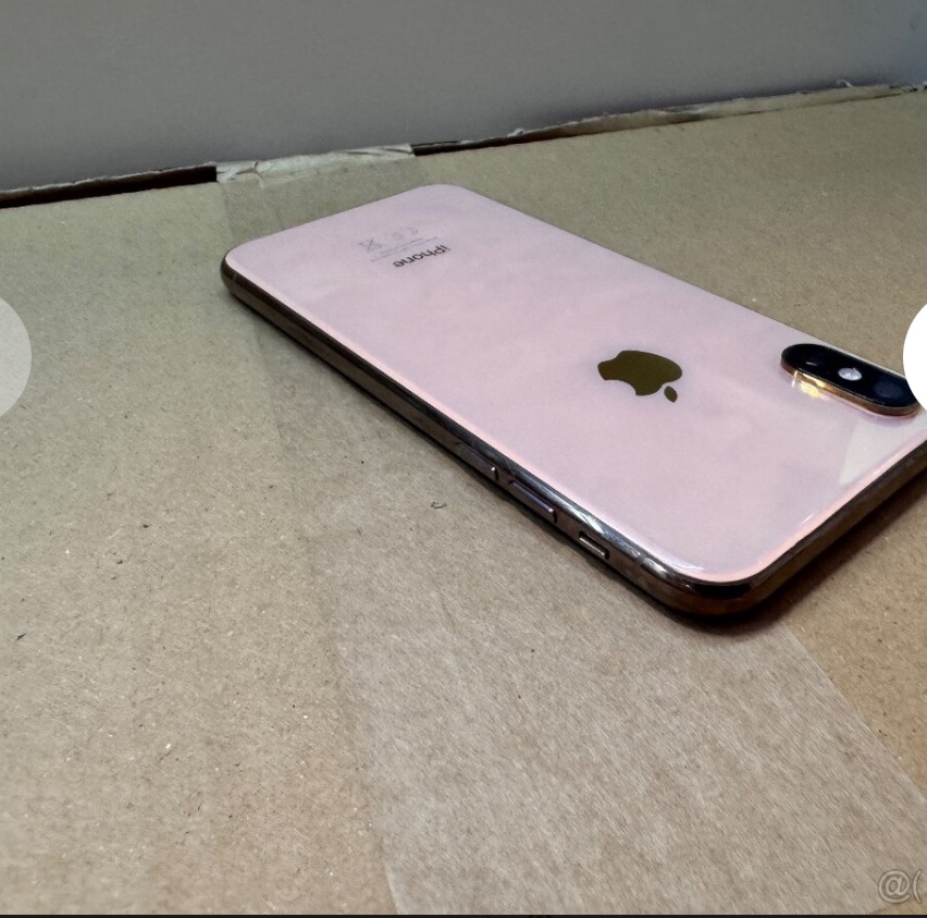 Dobrí deň predam iPhone xs256 gb - 3