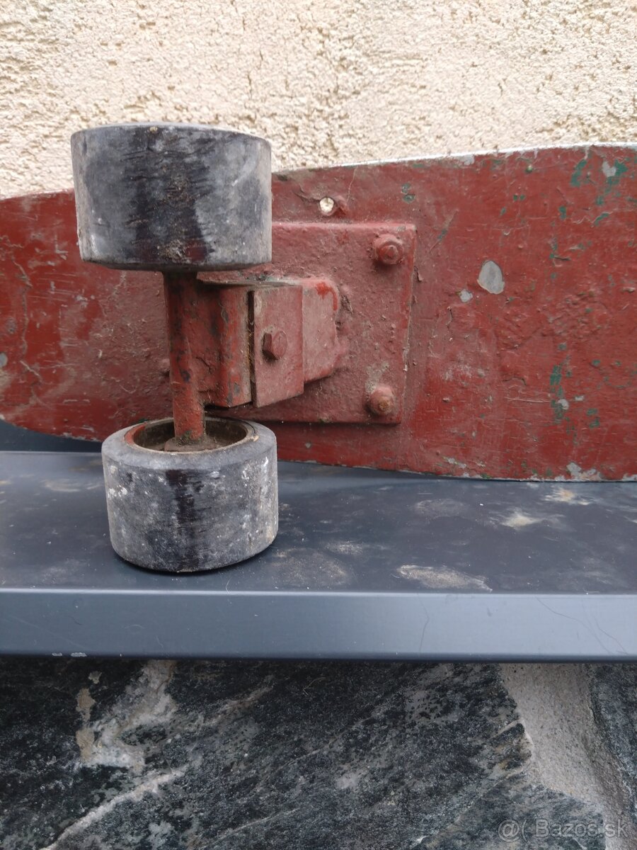 Skateboard kovový - 3