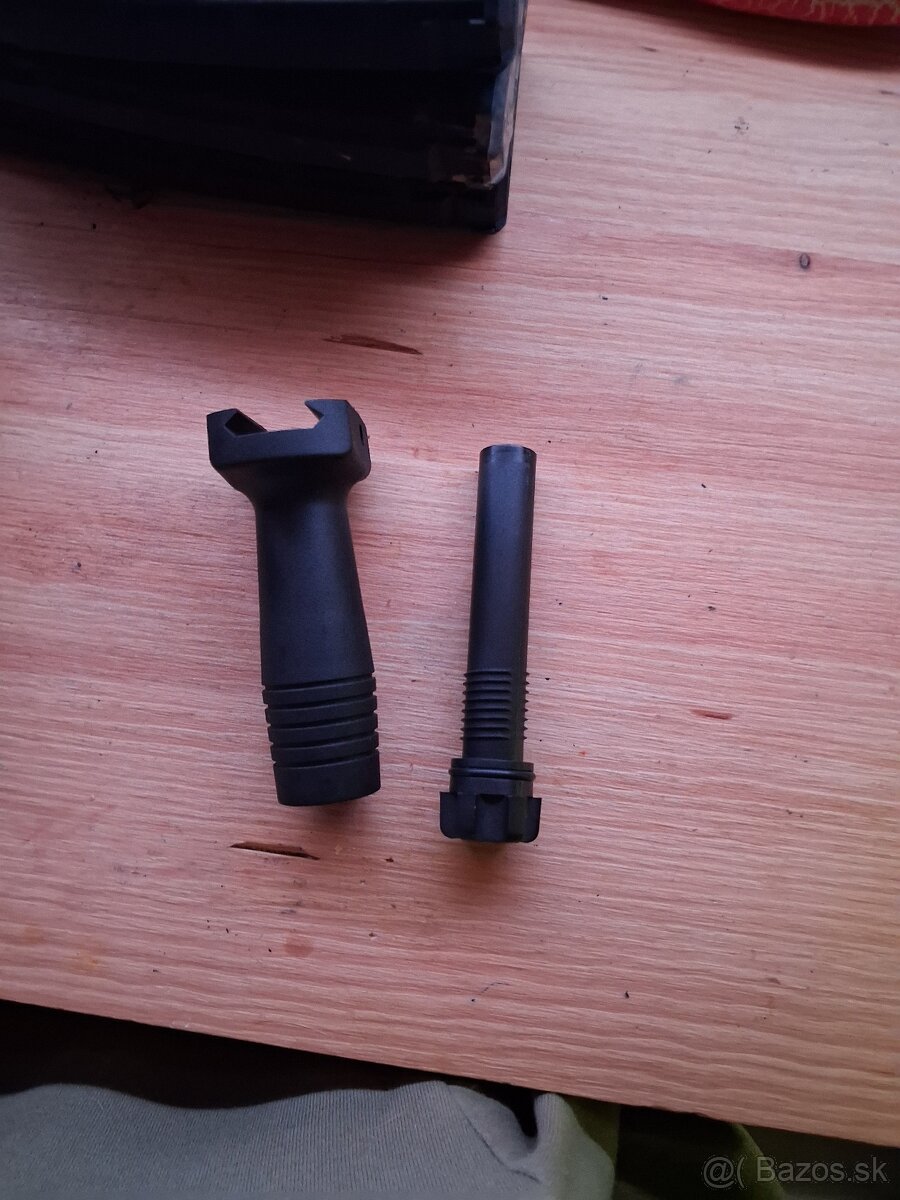 Taktická rúčka na RIS CYMA Čierna - 3