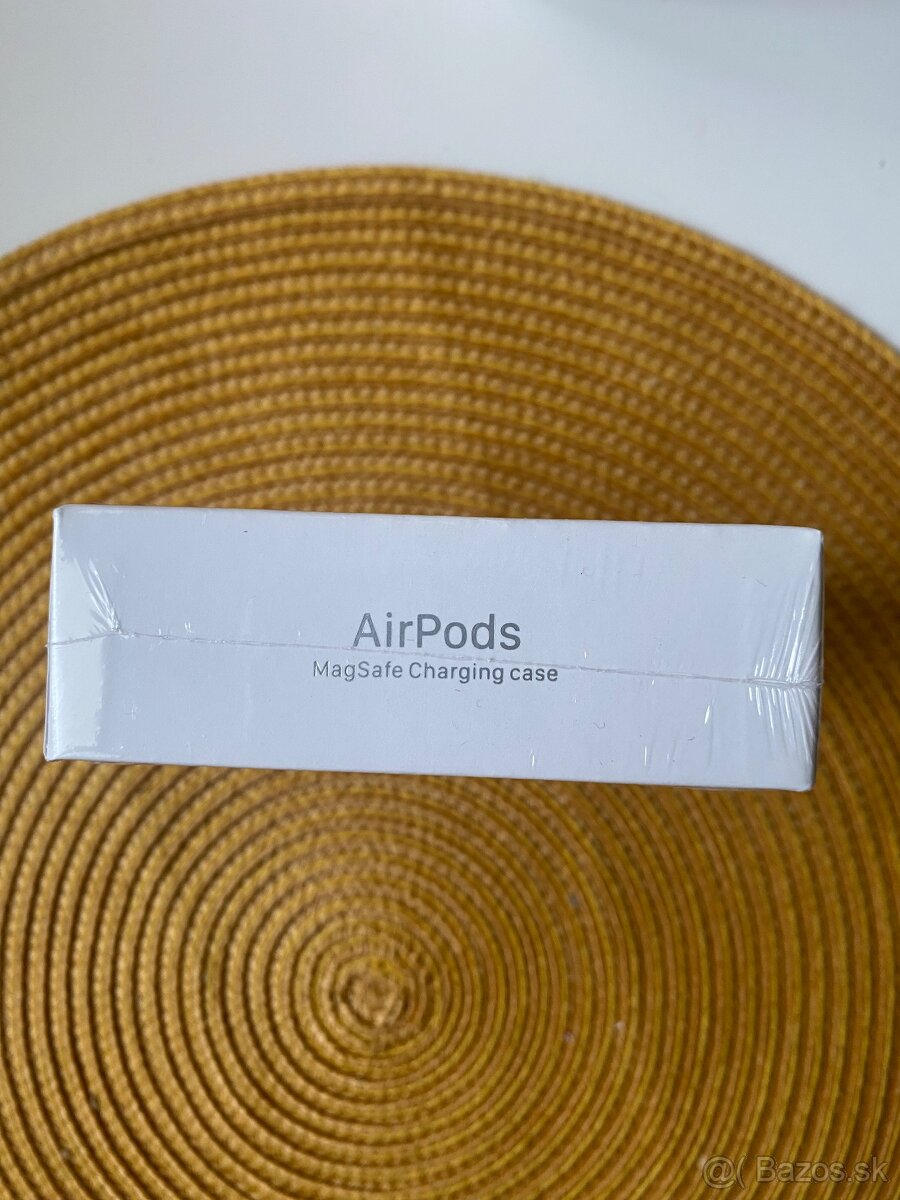 Apple AirPods 3rd generácie - 3