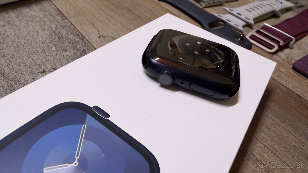 Vymenim Apple Watch 9 45mm v zaruke + naramky - 3