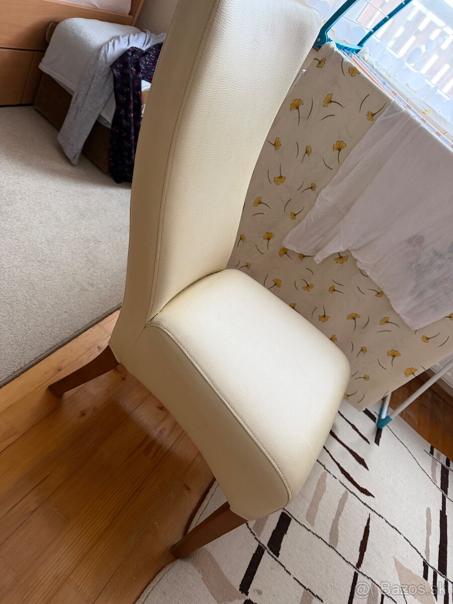 Masivne stoličky - 3