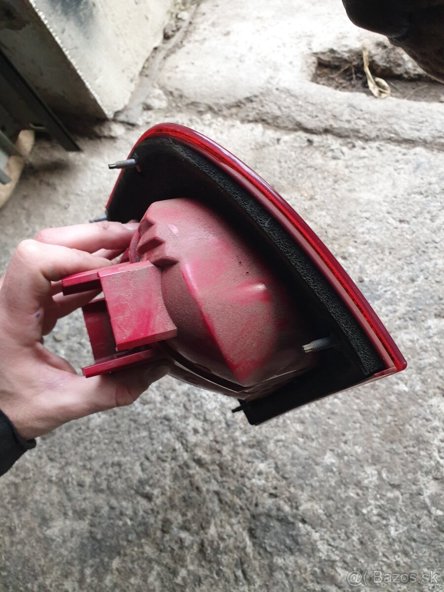 SKODA OCTAVIA 1 HATCHBACK LIFT 00-10 - 3