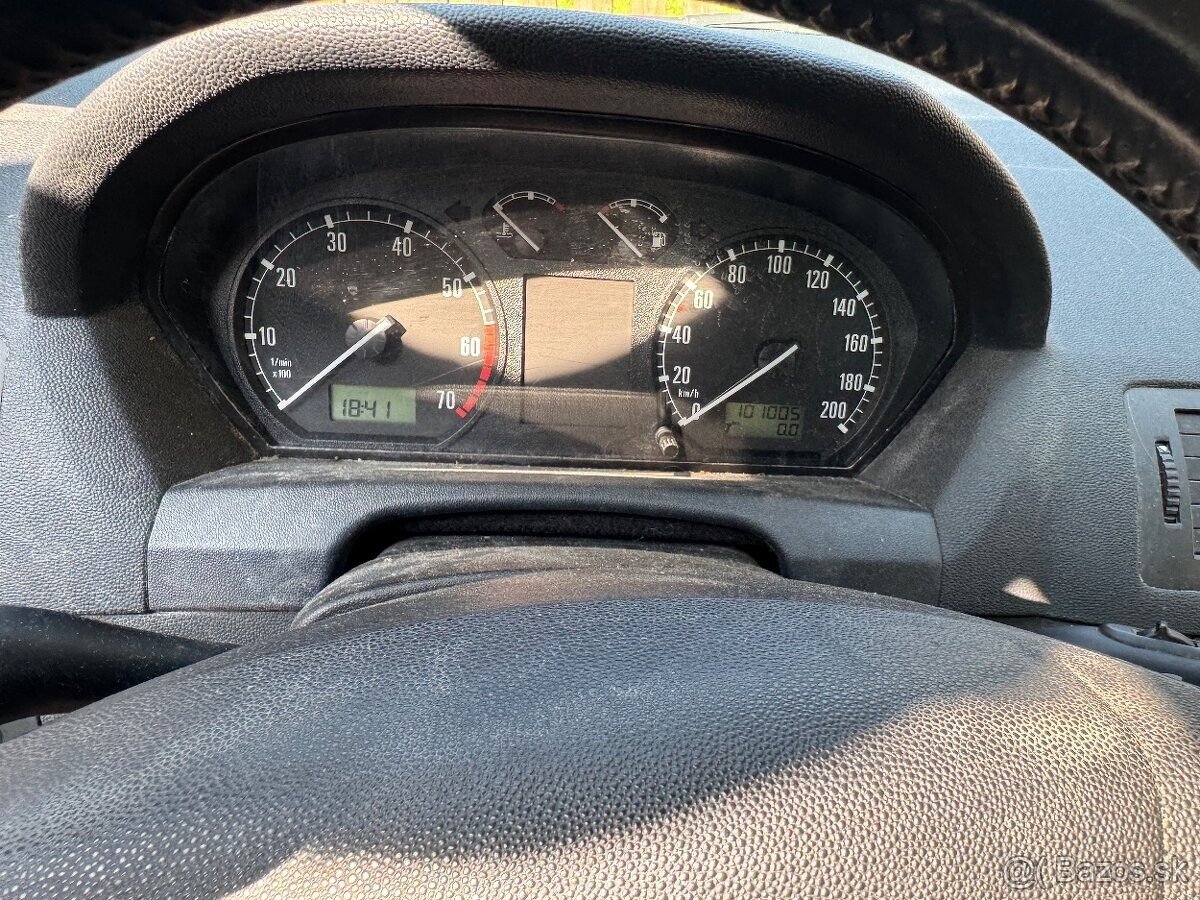 Rozpredám škoda fabia - 3