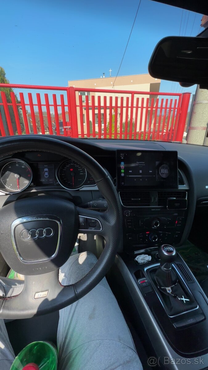 Univerzalny carplay - 3