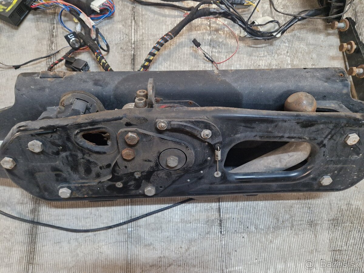 Elektrické ťažné zariadenie Jeep Grand Cherokee WK2 2017 - 3