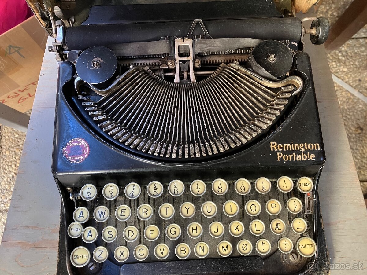 Prenosny pisaci stroj Remington - 3