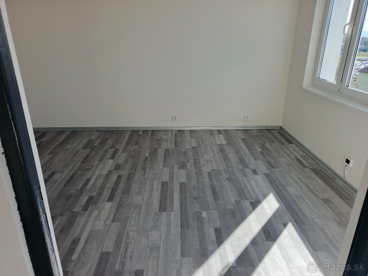 Prenájom 1IZB-BYTU VLKANOVÁ 500€ - 3