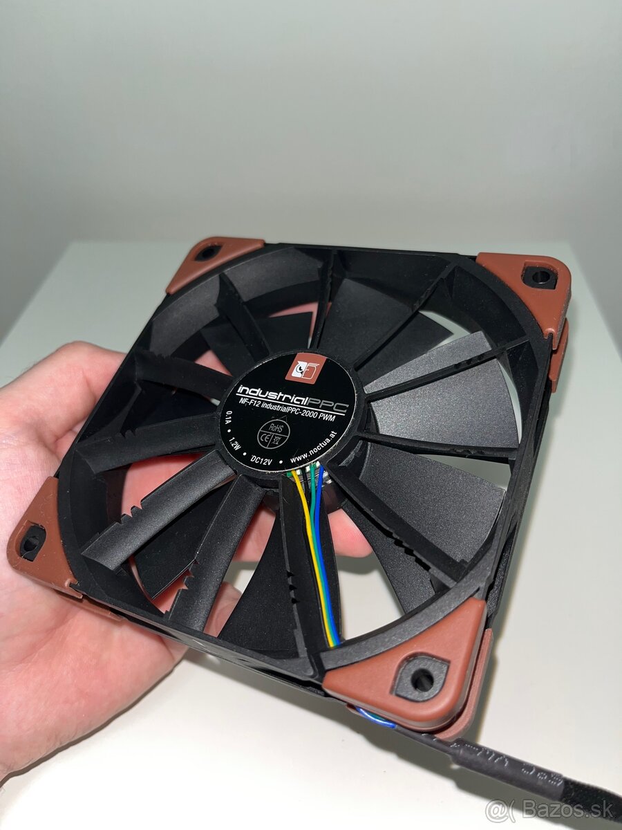 Noctua NF-F12 Industrial PPC-2000PWM - 3