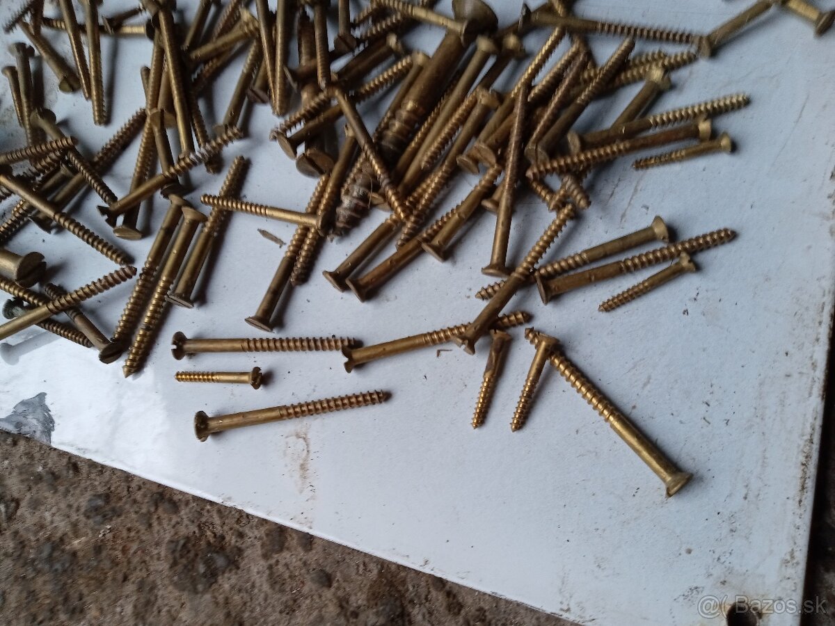 Staré mosadzné šrubky šroby - 3