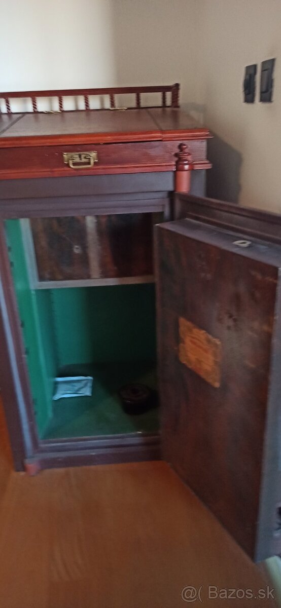 Starožitný trezor - 3