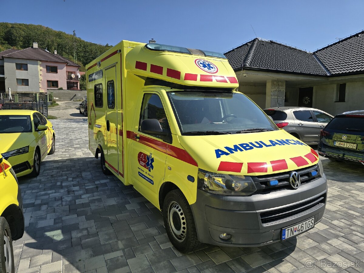 Sanitka Volkswagen Transporter T5 - 3