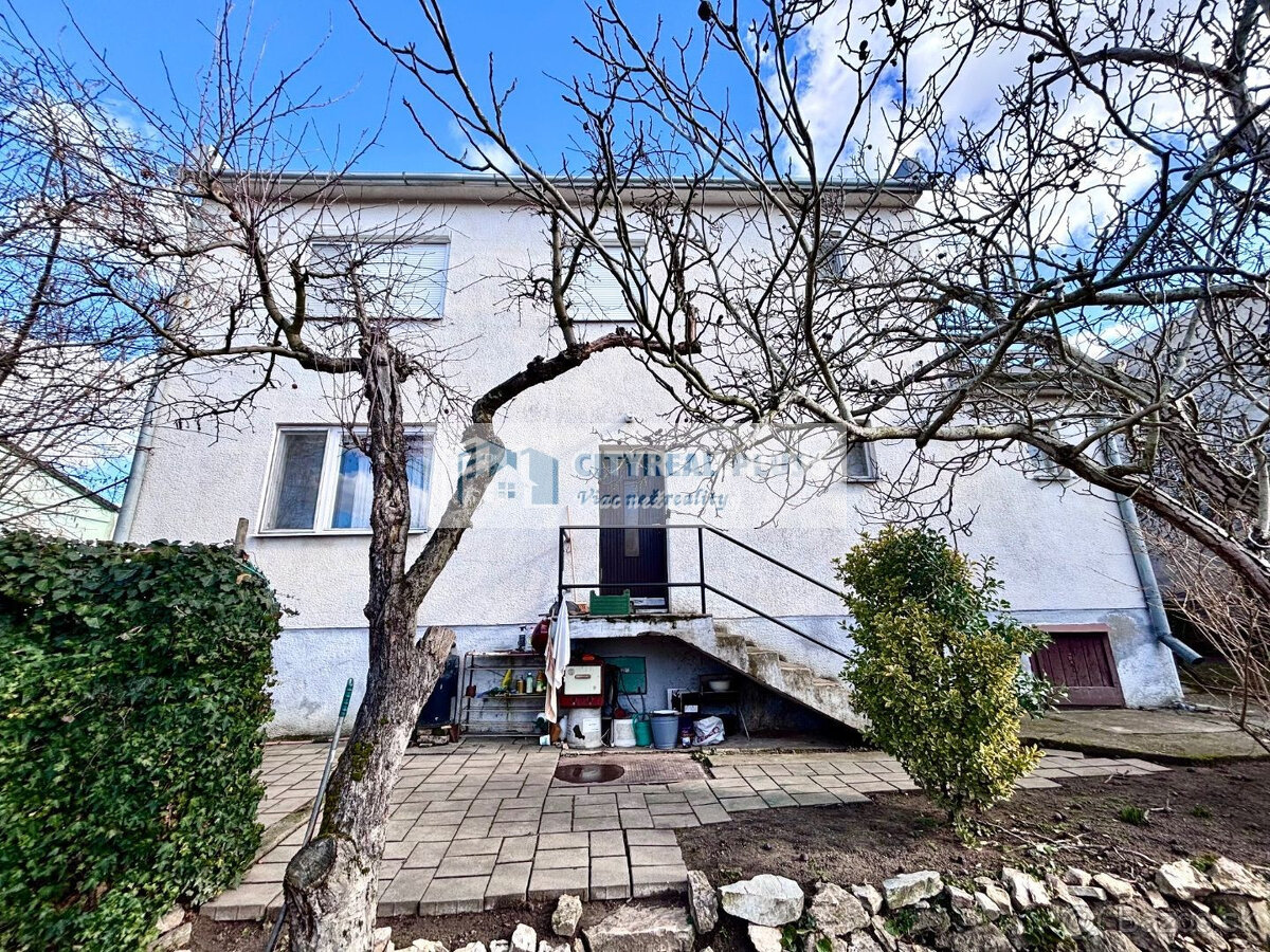 Ponúkame Vám na predaj 5 izbový rodinný dom v Hurbanove. - 3