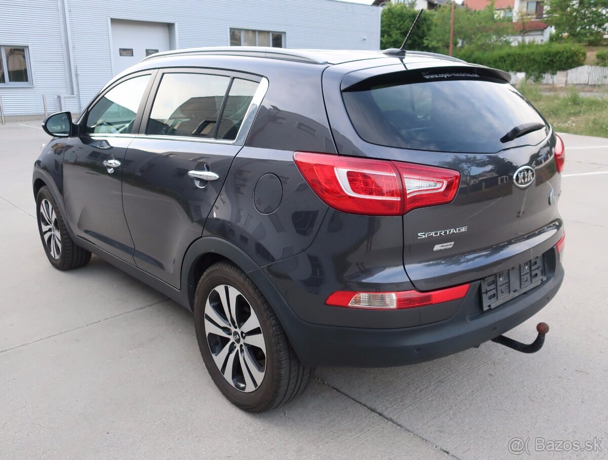 Kia Sportage 2011 2,0CRDi Rebel-xenon,NAVI,park.kamera,ťažné - 3