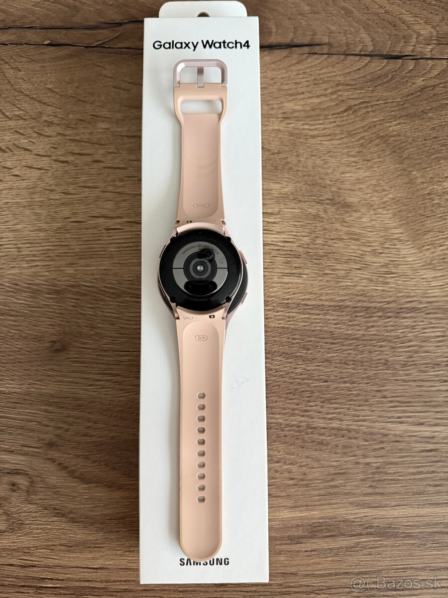 Predám Samsung Galaxy watch4 40mm - 3