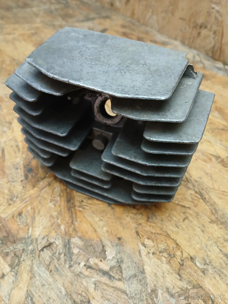 Babetta 210 hlava valca - 3