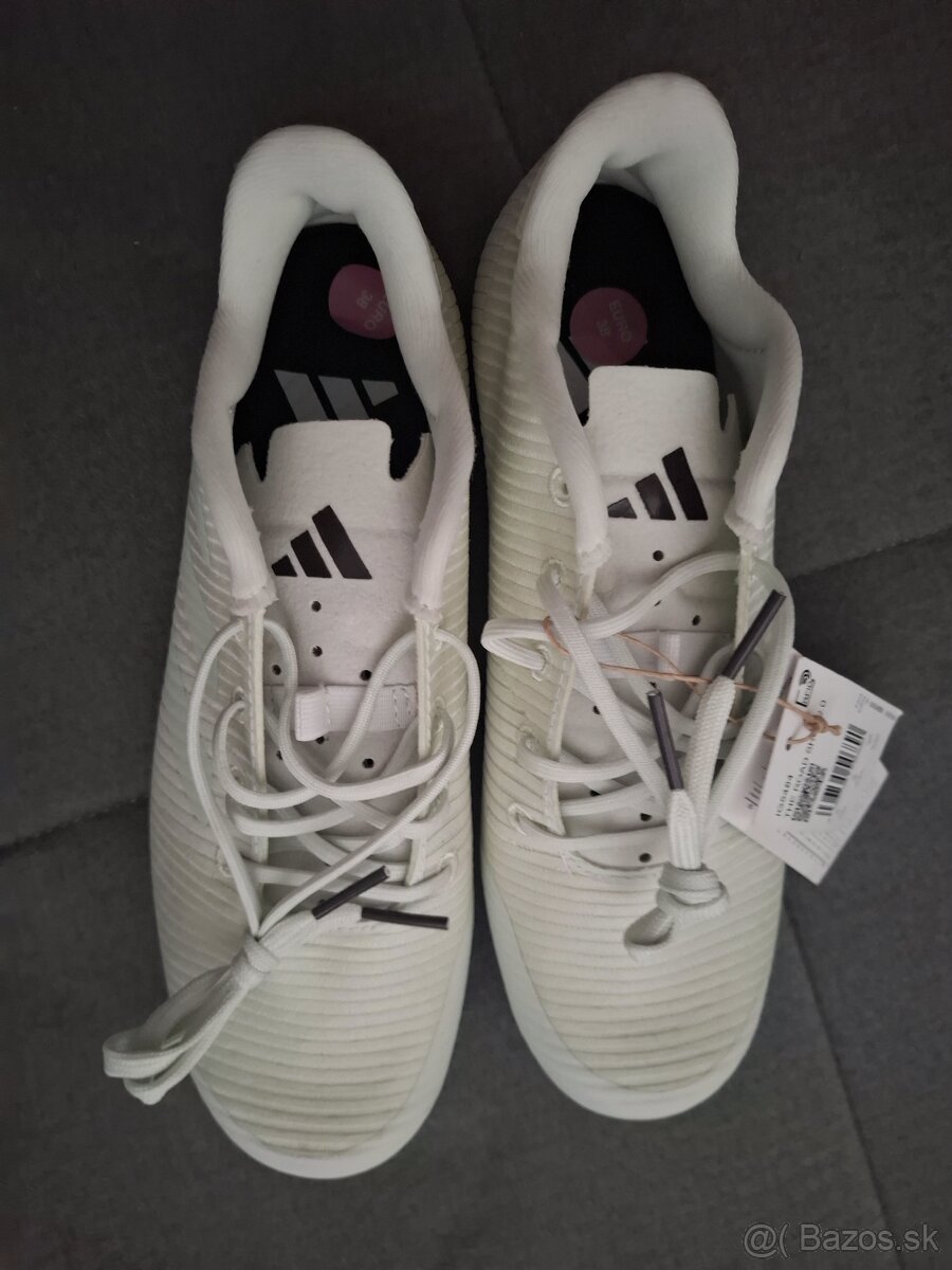 Adidas a Spezialized - 3