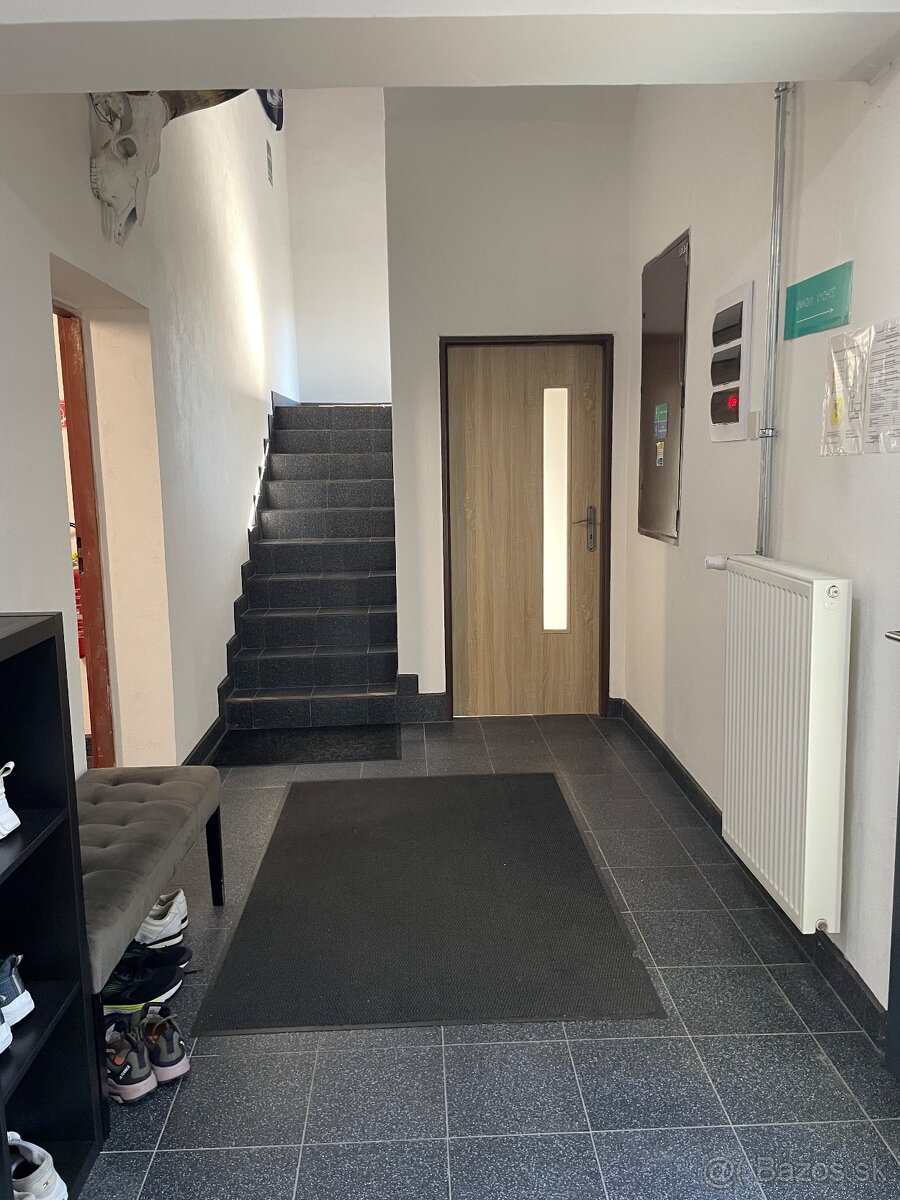 Polyfunkčný objekt - 3