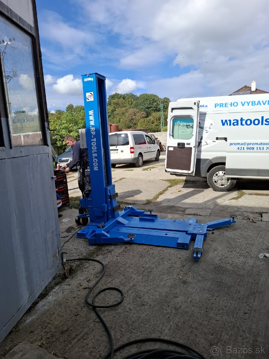 Predám mobilný jednostlpovy zdvihak - 3