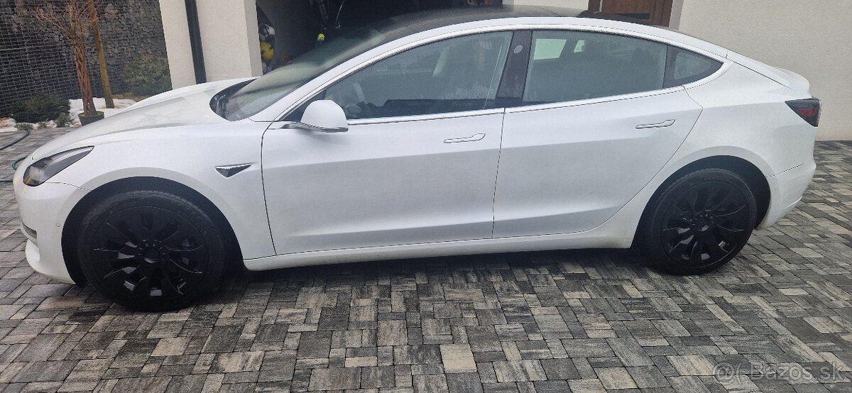 Predám Tesla model 3 long range 4x4 SoH 91% - 3