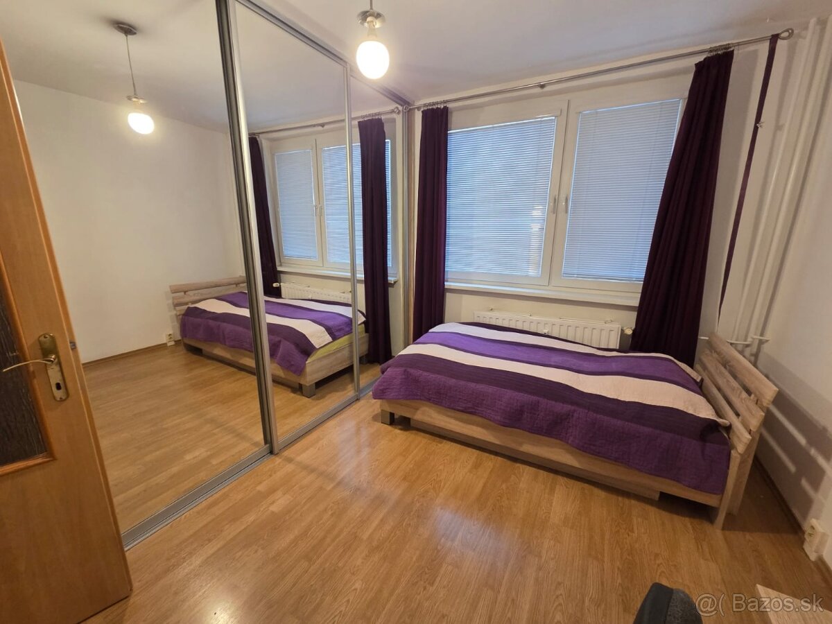 PREDAJ - 3 izbový byt ul.Štefánikova - MICHALOVCE - 3