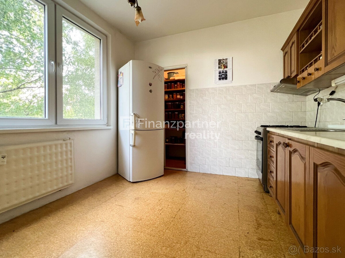 Predaj 3 izbový byt, M. R. Štefánika, Levice - 3