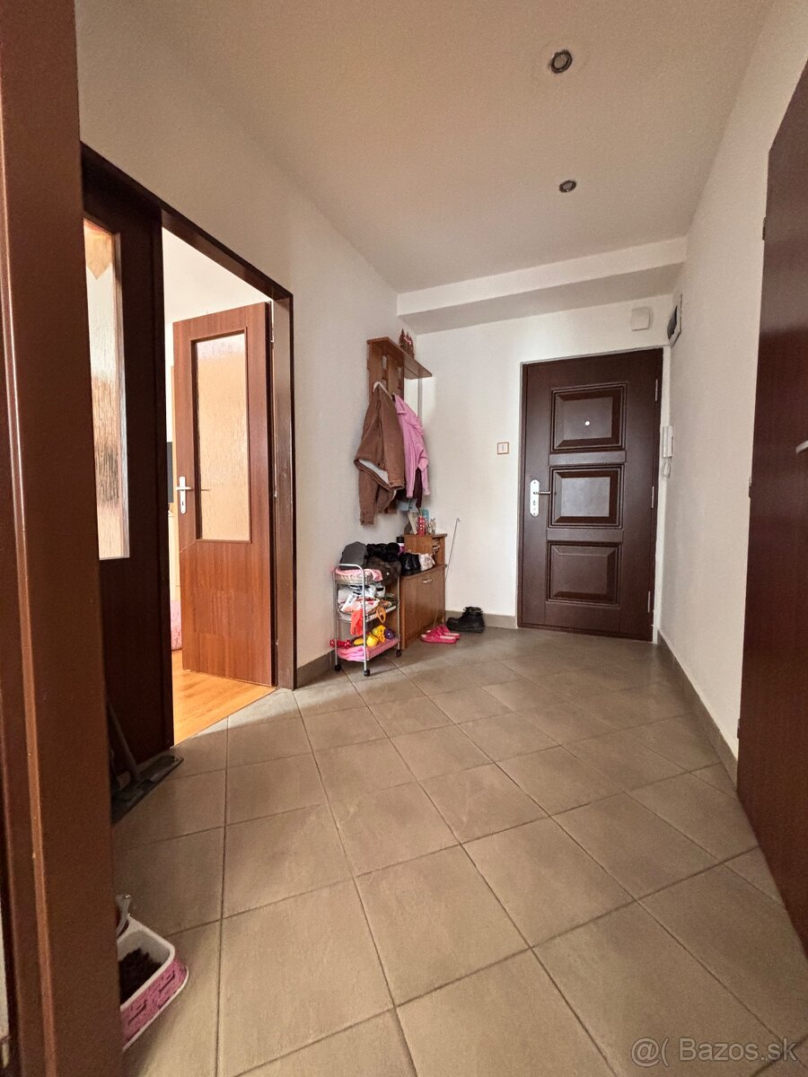 Na prenajom 1izb byt v priamom centre - 3