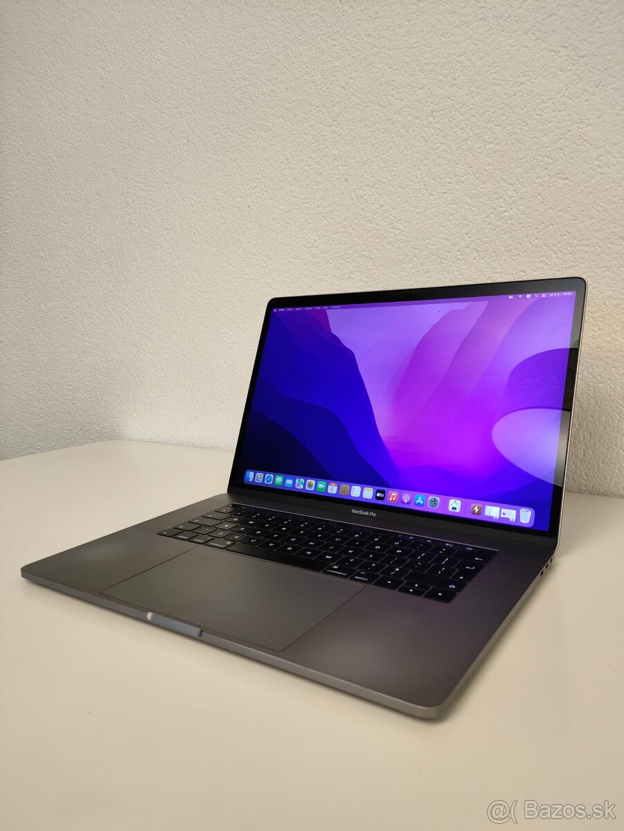 MacBook Pro 15 2017 | i7 • 16GB • 256GB 📦 - 3