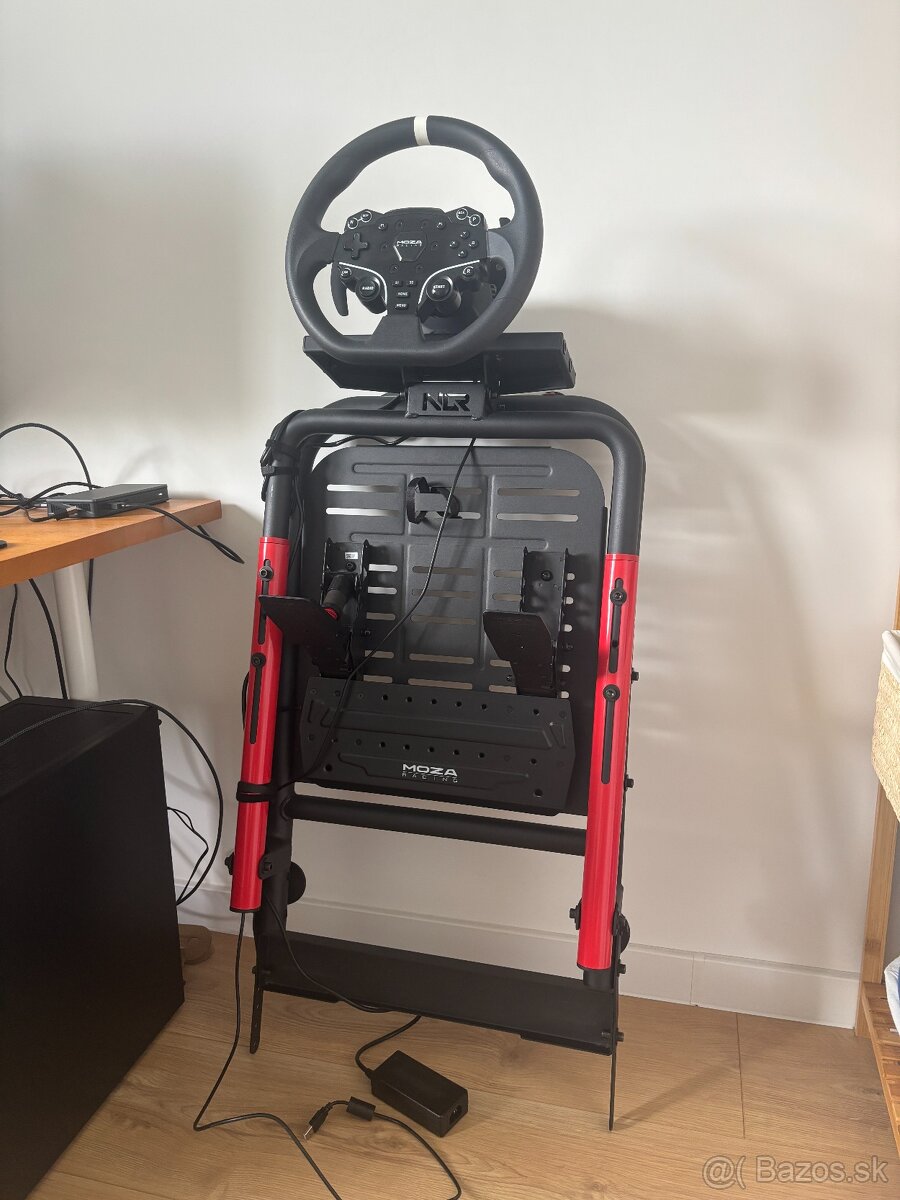 Herný volant Moza R3 + NextLevel Racing Wheel Stand Lite 2.0 - 3