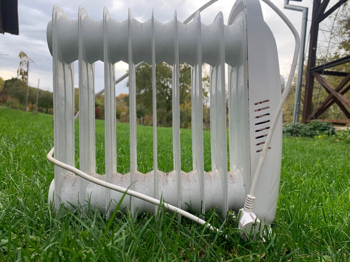 Olejový radiátor CYD02-9 – 1000 W, 230 V - 3