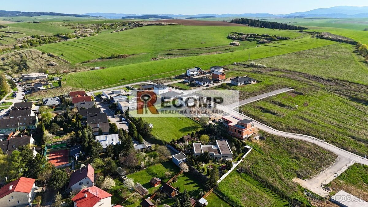 Na predaj stavebný pozemok 904 m2 v obľúbenej lokalite – Suc - 3