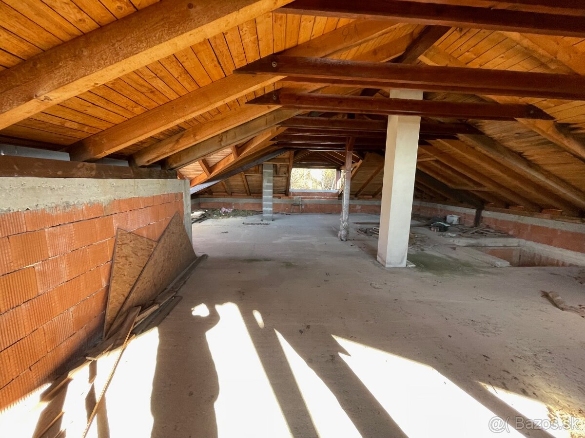 Na predaj hrubá stavba rodinného domu pri Martine. - 3