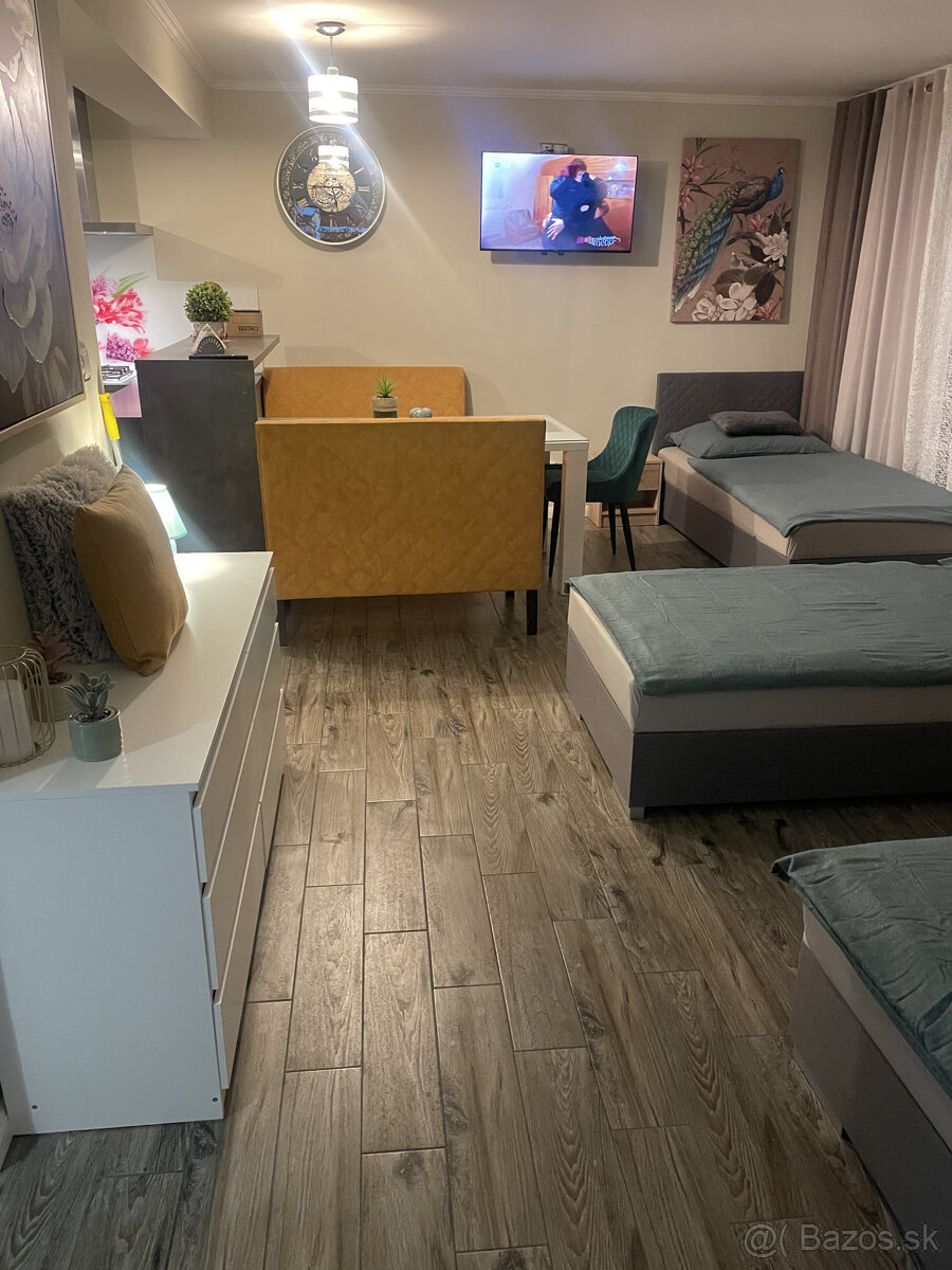 Kompaktný rodinný dom v Džungli - 3