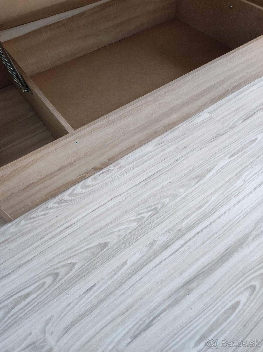 Posteľ s úložným priestorom - 3