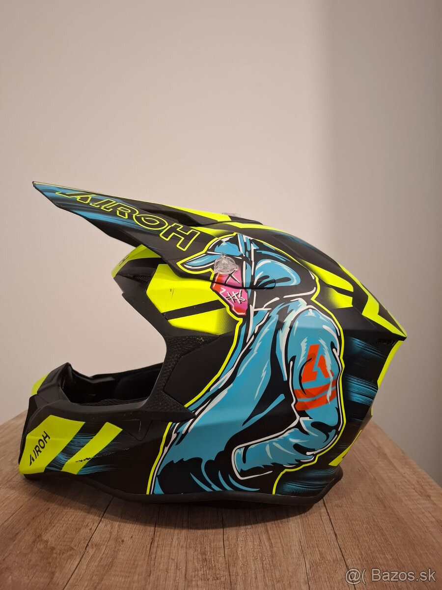 Prilba Airoh Wra velkost M - 3