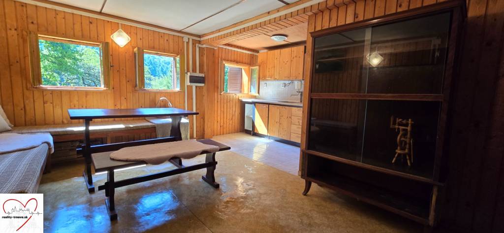 Murovaná chata pod lesom, Píla - 3