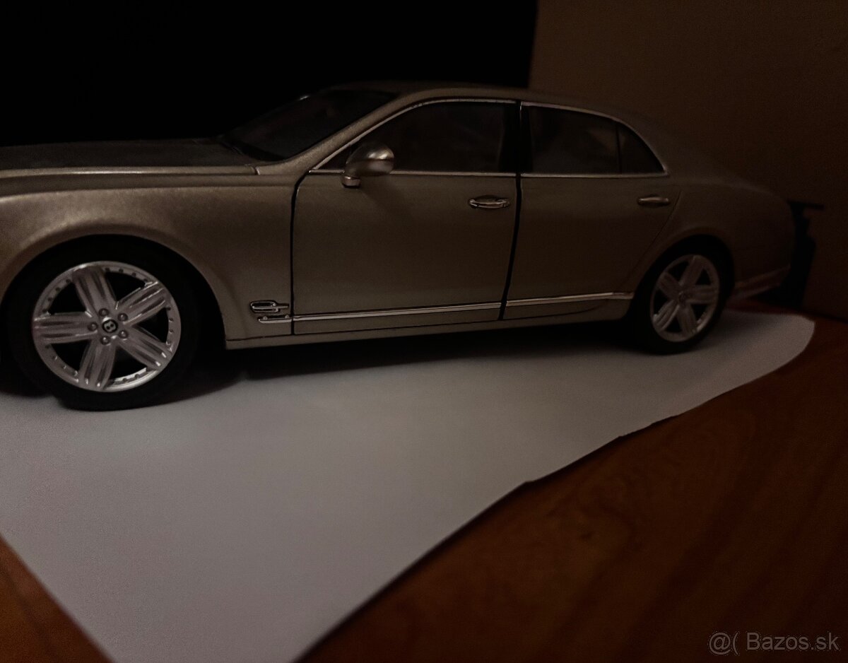 Predám tento model Bentley Mullsanne 1:18 - 3