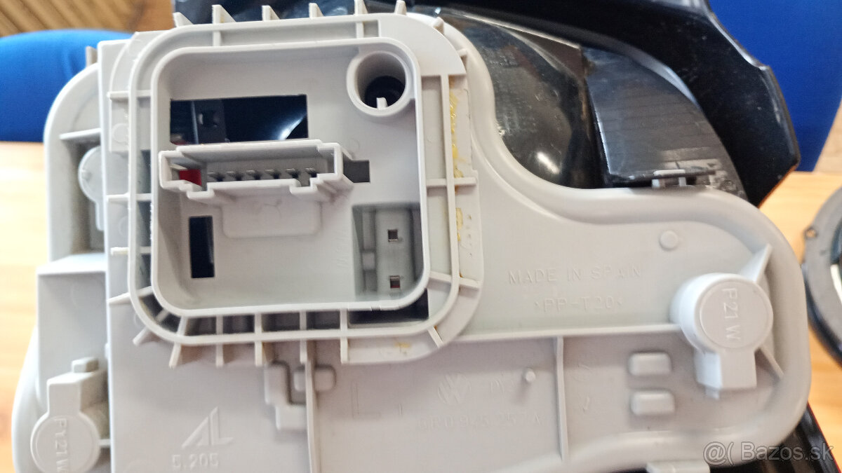 predam svetlo VW polo - 3