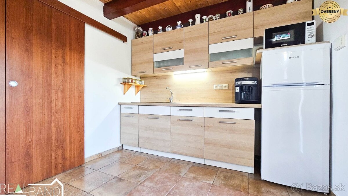 NA PREDAJ MODERNÁ REKREAČNÁ CHATA S FOTOVOLTIKOU – ŠTRKOVKA - 3