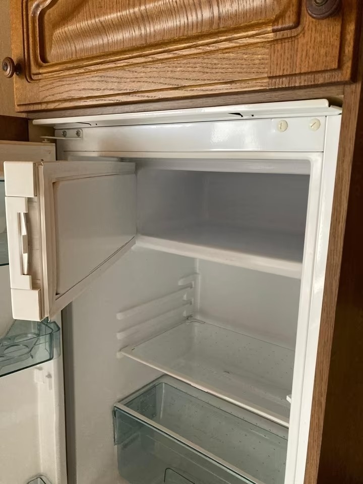 Masívna kuchynská linka z Nemecka so spotrebičmi - 3