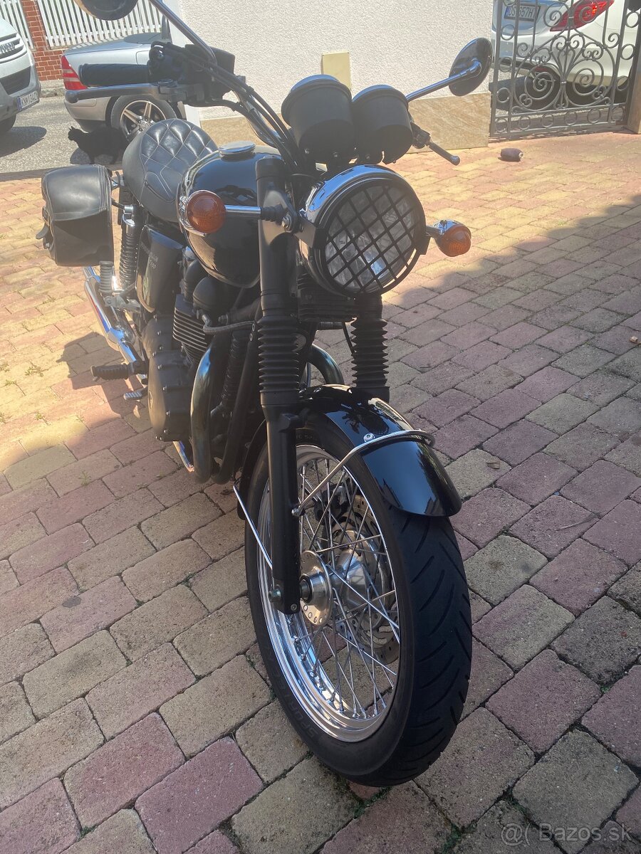 Triumph Bonneville T100 - 3