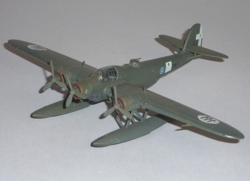 Predám kovové modely lietadiel od Amercom - 3