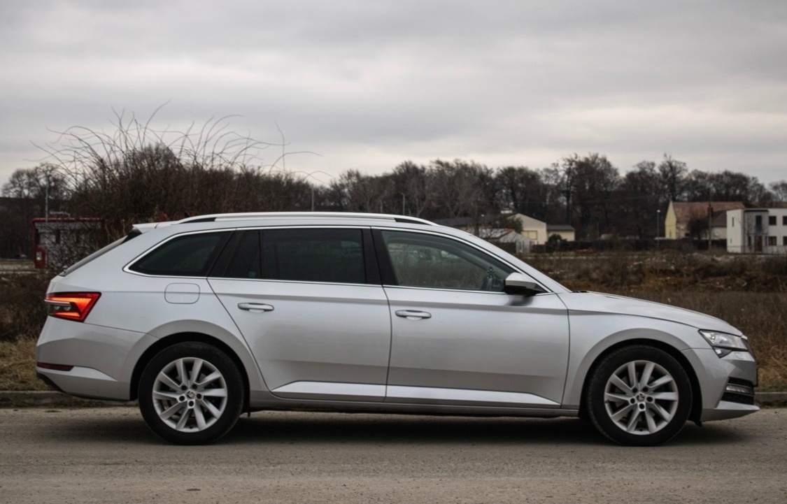 Škoda Superb 2.0 TDI DSG 2019 - 3