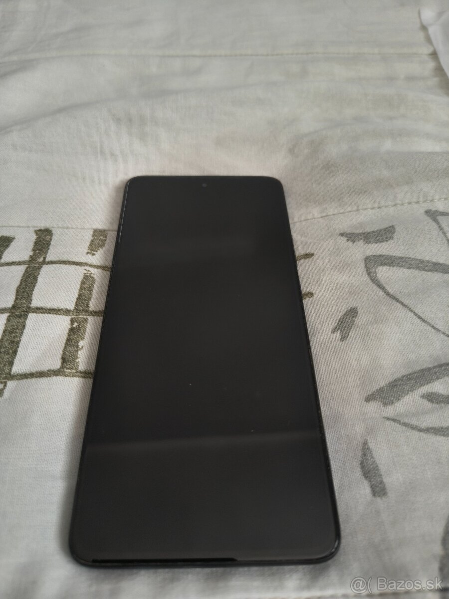 Motorola Edge 30 - 3