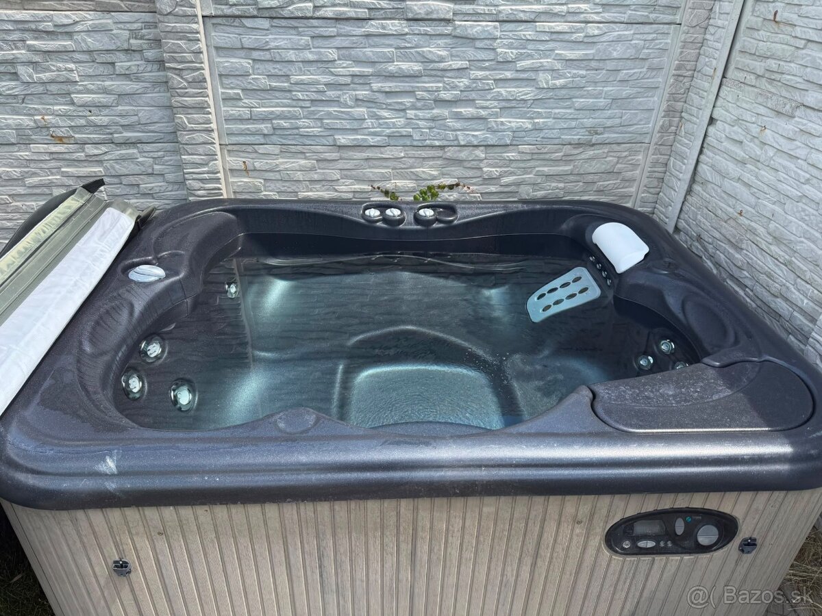 Predám vírivku/jacuzzi pre 6 osôb - 3