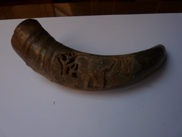 africké ľudové umenie – artefakty z pálenej hliny a rohoviny - 3