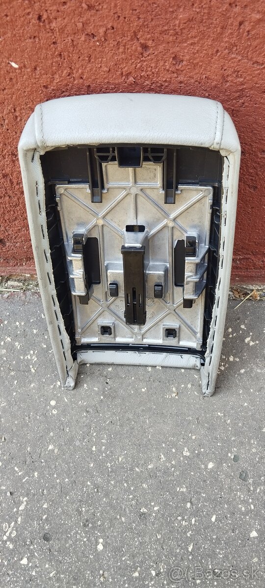 Laktova opierka Octavia 2 - 3