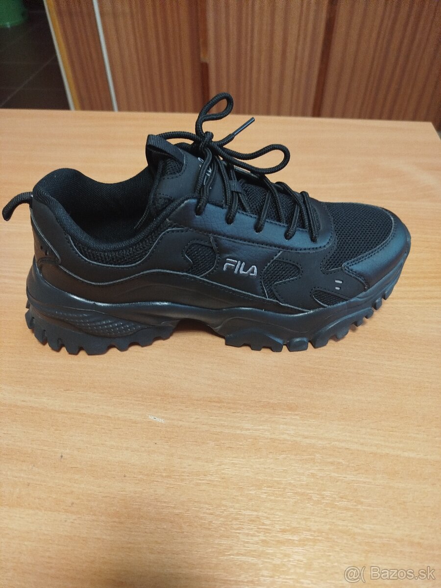 Fila - 3