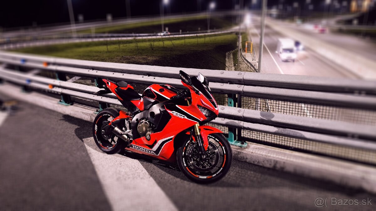 Honda CBR1000RR Anniversary - 3